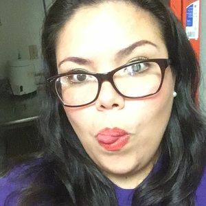 Meet your Posher, Aline